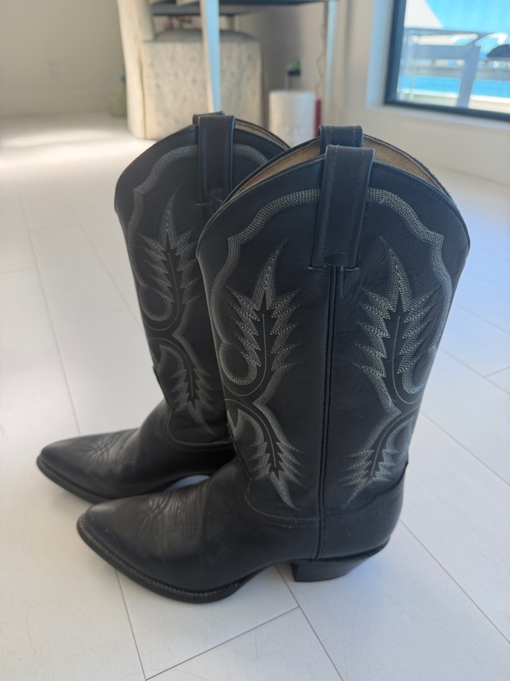 Tony Lama Unisex Black Embroidered Cowboy Boots